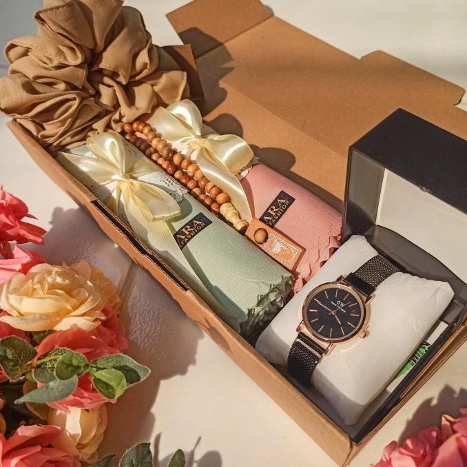 Premium Gift Box Kado Hijab Wanita Ulang Tahun Hampers Jam Tangan