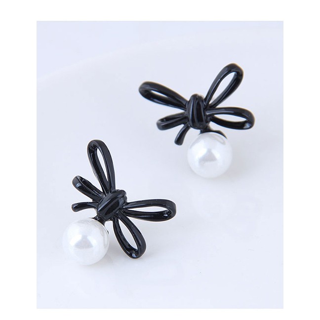 LRC Anting Tusuk Fashion Black Metal Bow Pearl Stud Earrings A57438