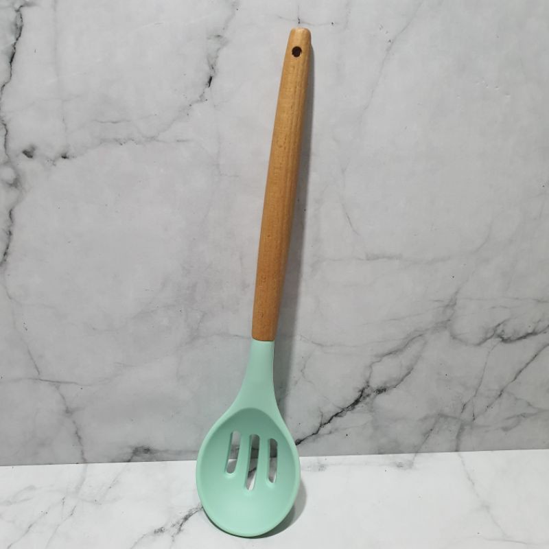 Silicone cooking Spoonela with wooden handle / sodet masak bulet