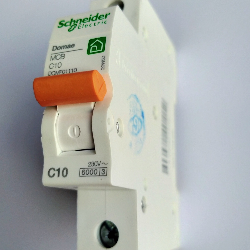 MCB SCHNEIDER DOMAE 10 Ampere - C10 2200 Watt BERGARANSI RESMI 1 TAHUN MANTAP