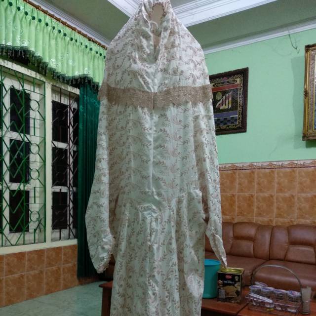 Mukena Sutra Terusan Renda Bordir Milo / Coklat