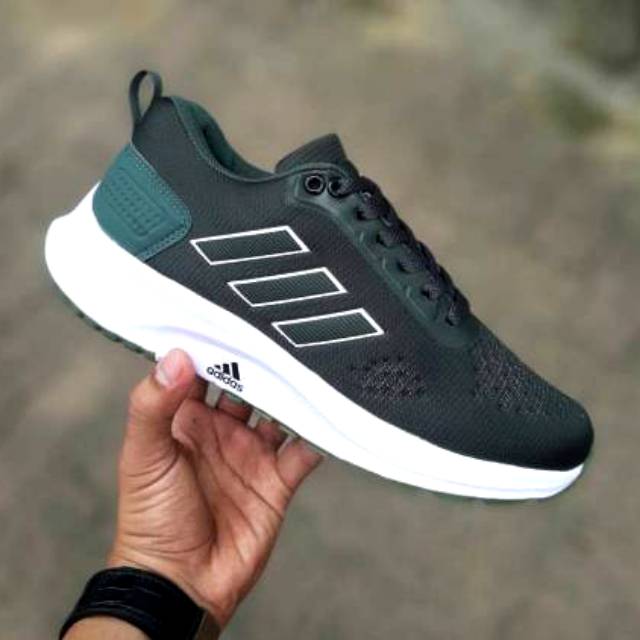 Sepatu Adidas Questar Cloud Pria Terbaru. Size 39-44