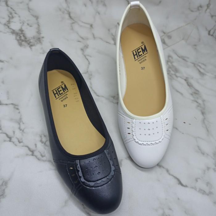 Flat Shoes Wanita Hem 6018