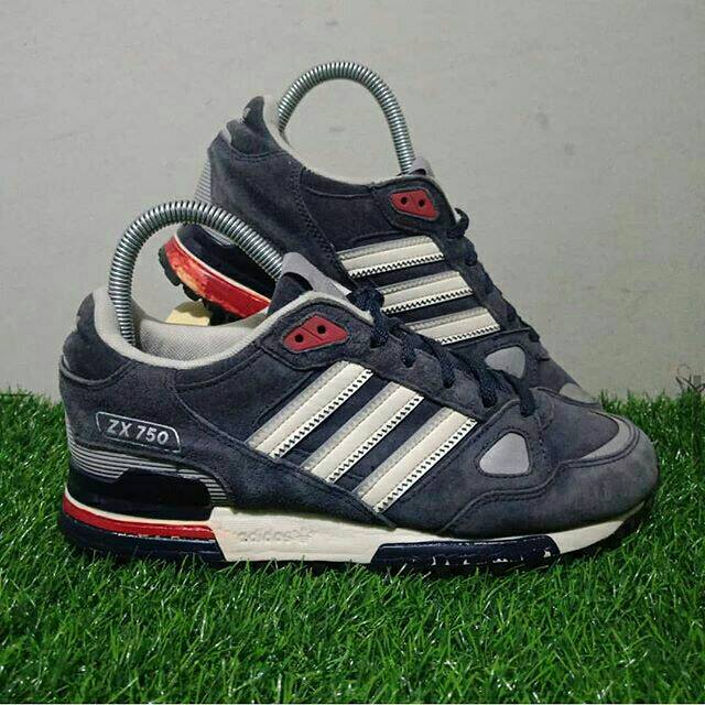 sepatu adidas original bekas