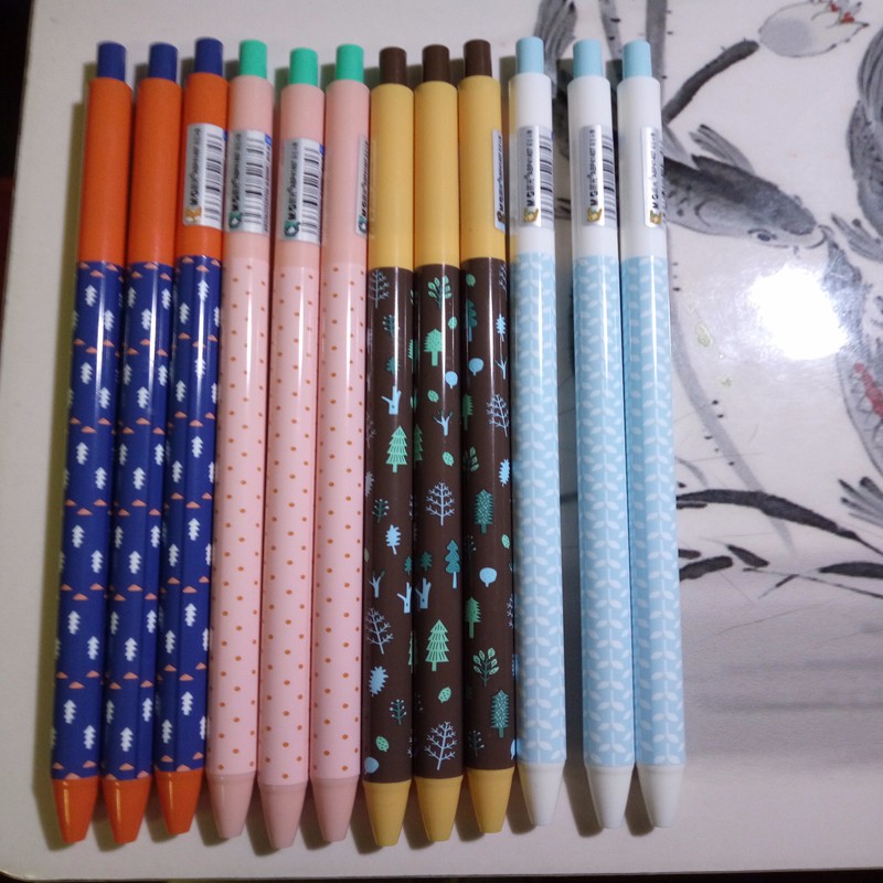 

(PROMO) Ballpoint Cemara dan Polkadot 0.5mm