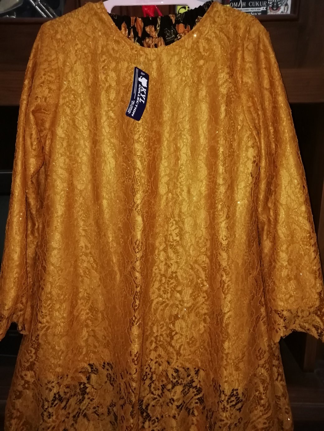 (best Seller) Set Safitri Kebaya Adelia Premium + Rok Batik + Brukat Tebal+ Ada Real Pict !