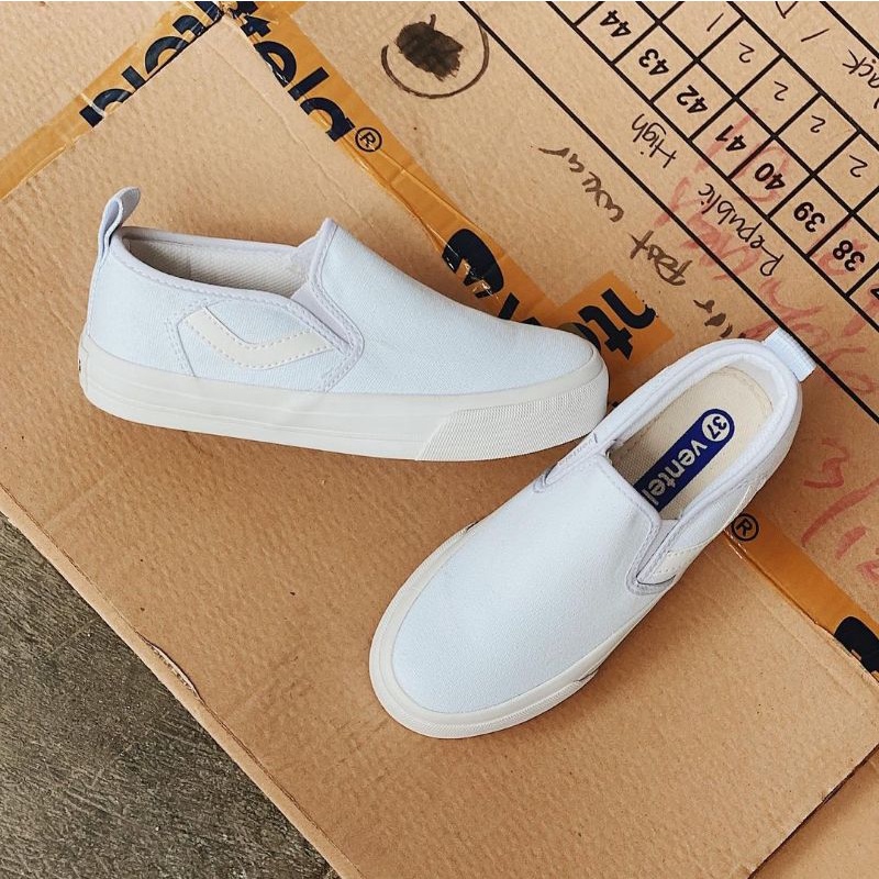 Sepatu Ventela Icon Slip On Black & White Ventella Vantela Original Termurah-Putih