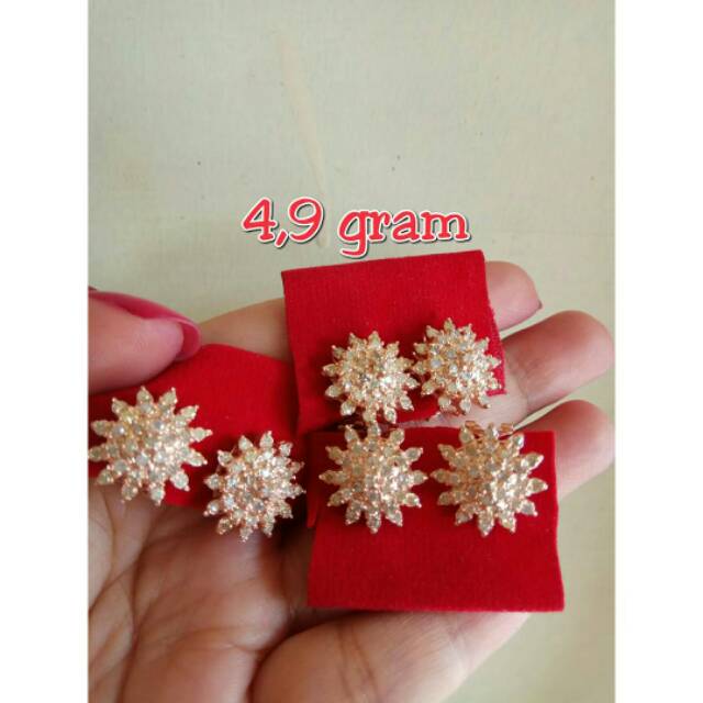 Berlian medan (anting matahari)
