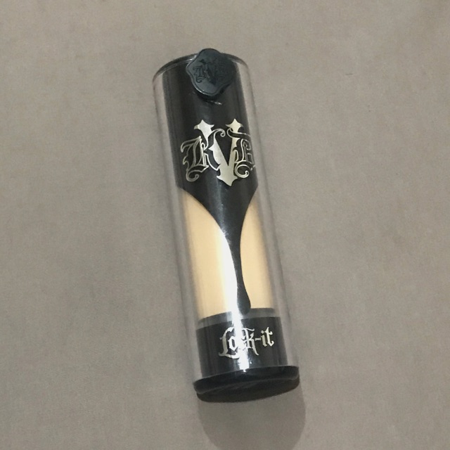Kat Von D Lock It Foundation