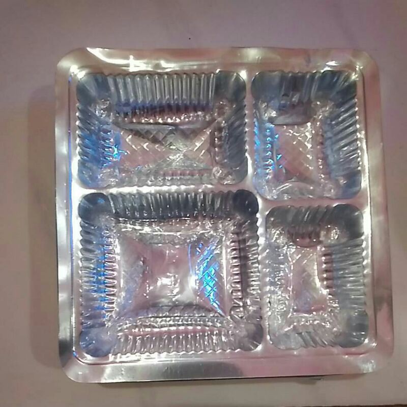 

mika MKP kotak bening sekat 4 untuk dus ukuran 18 .