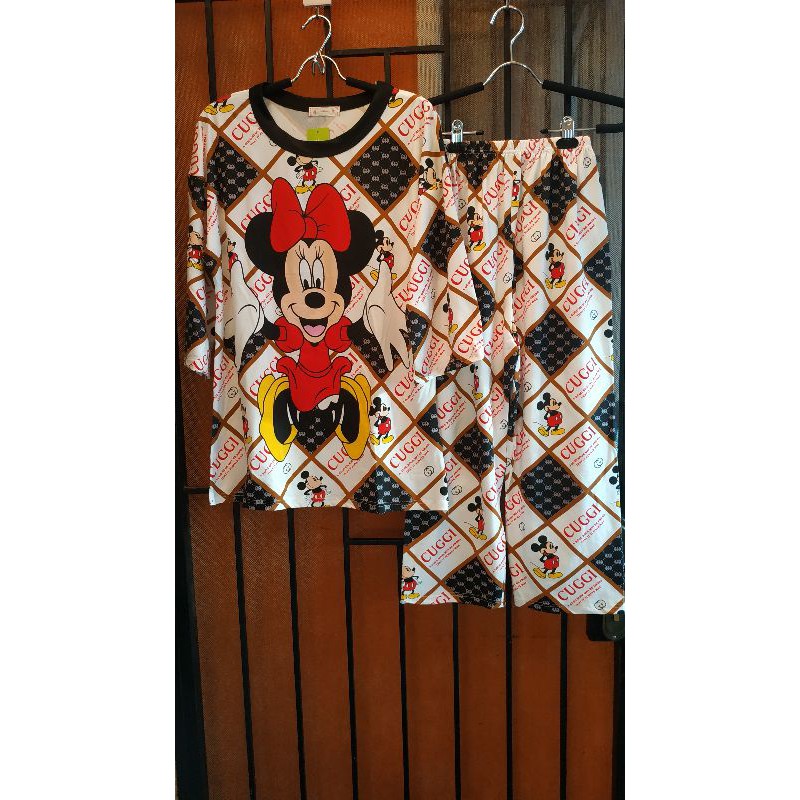 One Set Baju Tidur Minnie Gucci