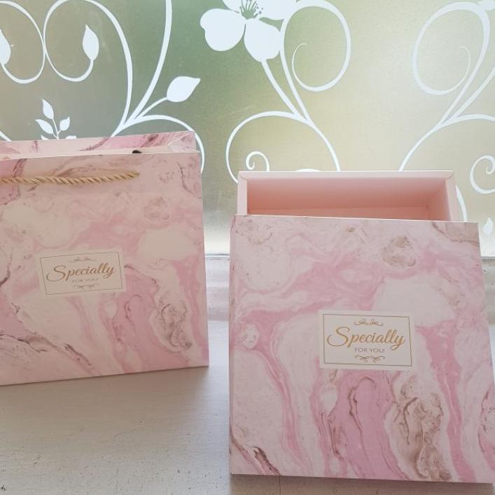 

ヤ GB65 Kotak Gift Box Marble Dengan Paperbag Promo