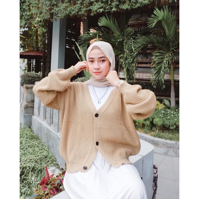Lolly Cardy // Cardy rajut termurah by @stripetee_mrln-Crem