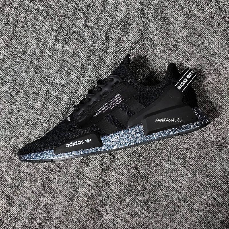 SEPATU ADIDAS NMD R1 V2 BLACK SPECKLED