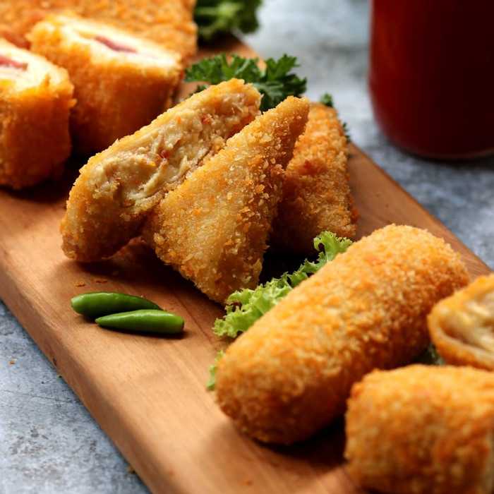 

RISOLES RISOL ROGUT KEJU AYAM ENAK & HALAL FROZEN