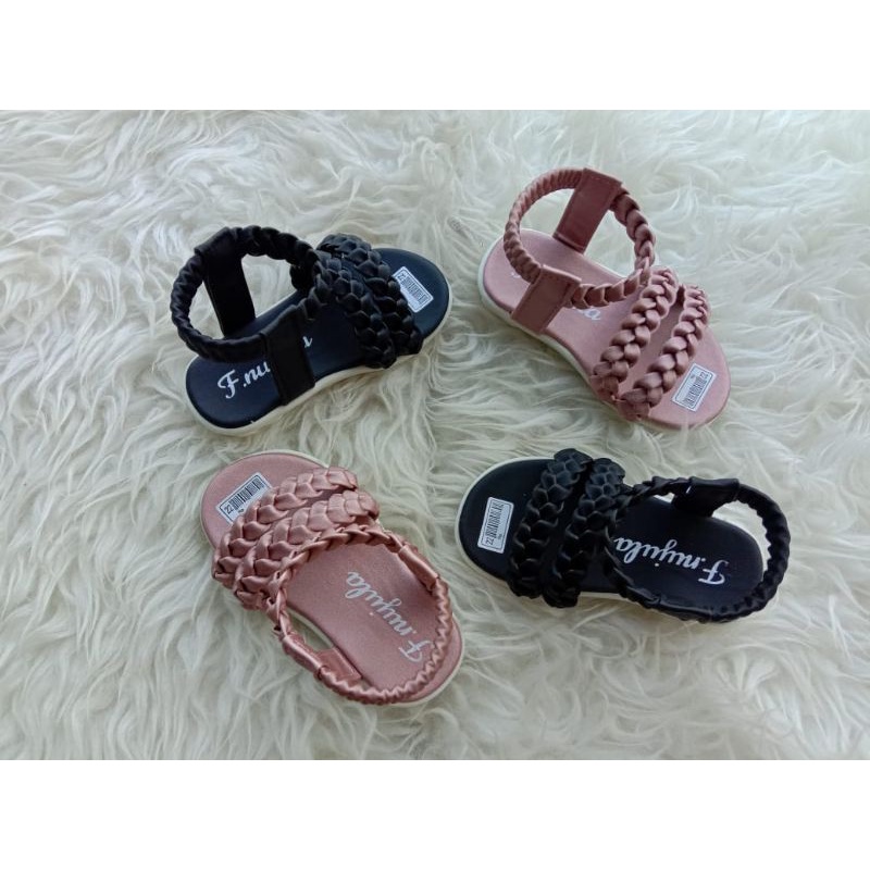 khainuna sandal anak model kepang 2 size 22-25