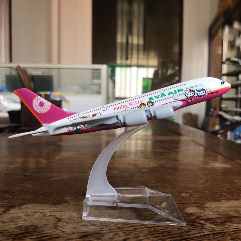 Mainan Pesawat Terbang Airbus 380 Bahan Metal Model Chinahongkong Cathay Pacific Boeing 747 787