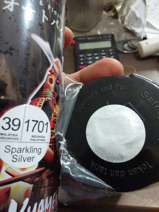 

cat semprot pilox pylox SAMURAI paint sparkling silver metalik 1701