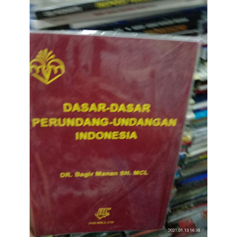 

DASAR DASAR PERUNDANG UNDANG INDONESIA