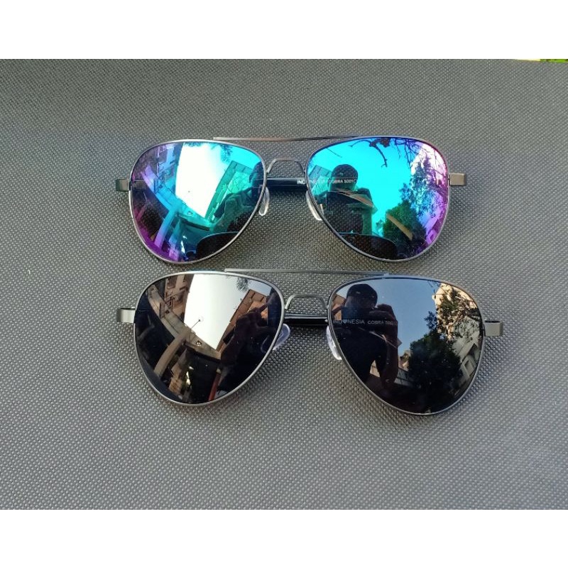 kacamata gaya pria model Aviator keren, frame metal
