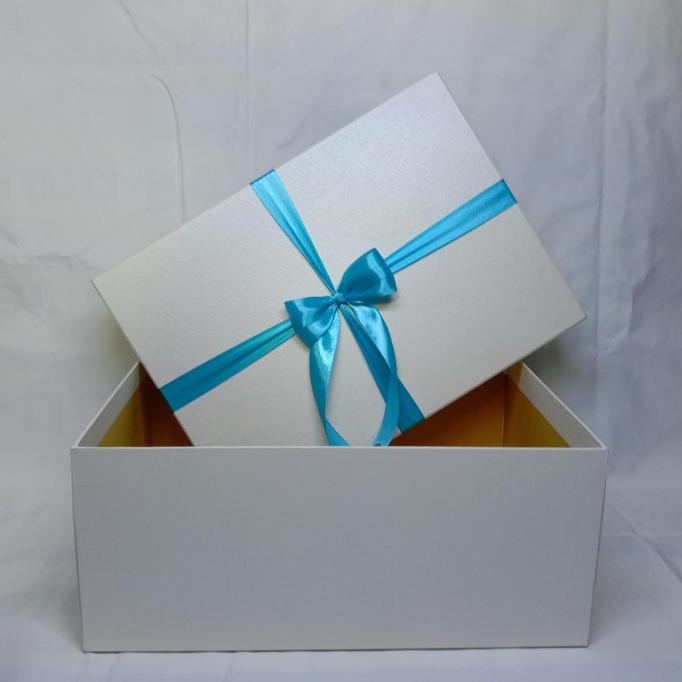 

[COD] Kotak Hadiah / Kotak Kado / Kotak Box / 25x20x7 / Berpita [COD]