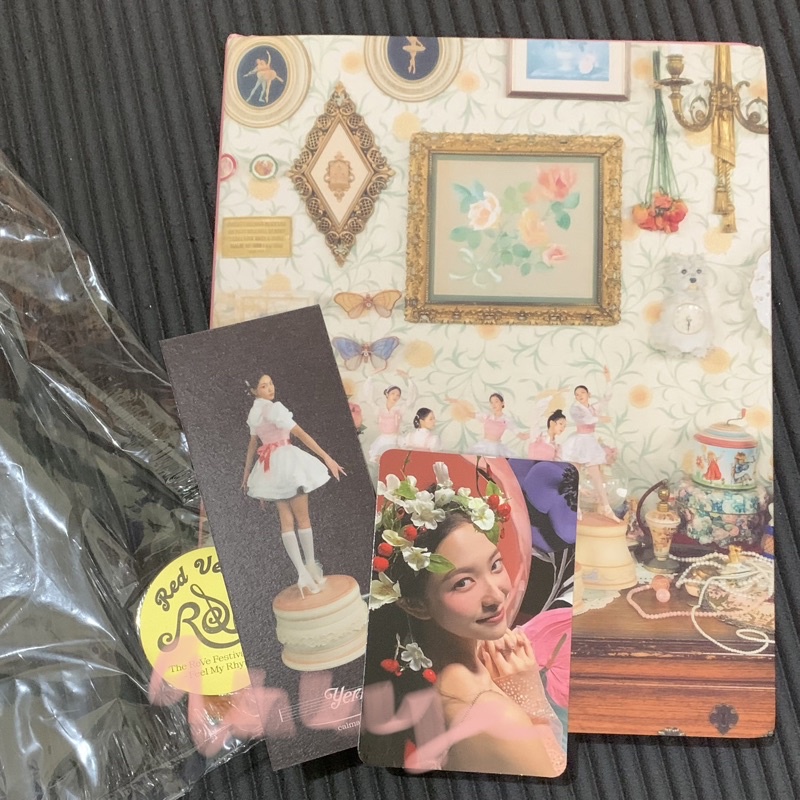 RED VELVET ALBUM FEEL MY RHYTHM YERI PC BOOKMARK CALMATO VER FULLSET UNSEALED WITH WENDY FOLDED POST