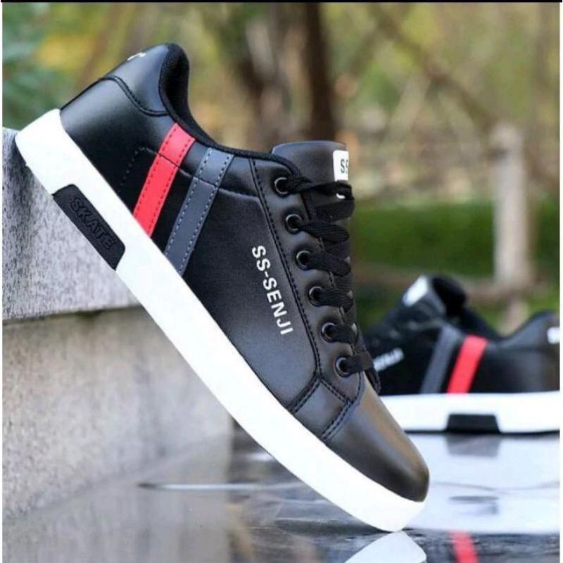 SS Senji Sepatu Kasual Kulit Sintetis