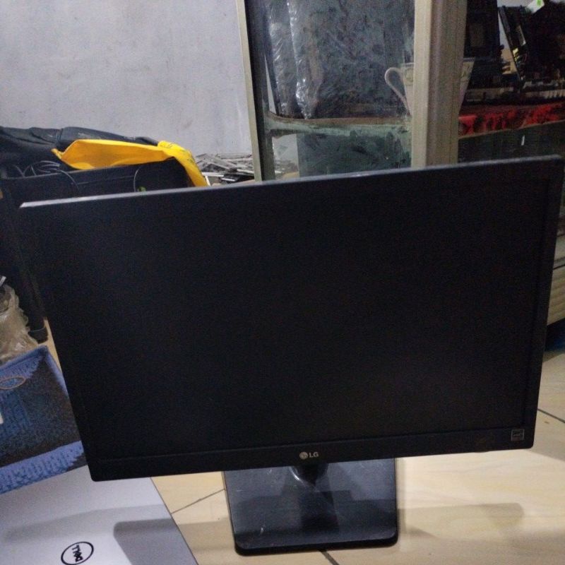 lcd Monitor/pc/komputer 20inc wide normal second bergaransi