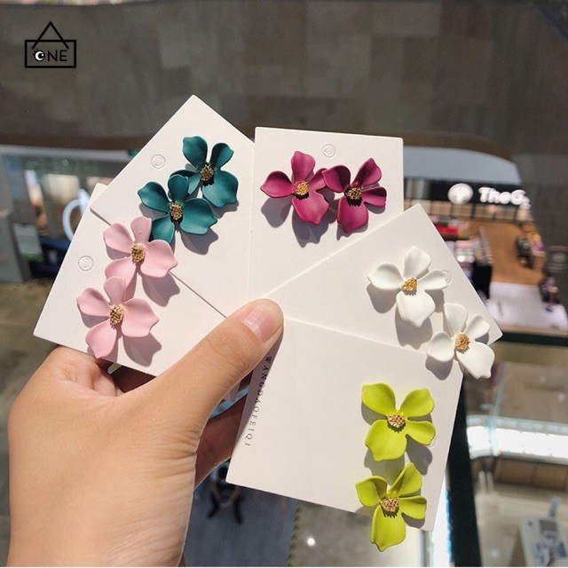 COD❤1 pasang Fashion Wanita Anting  Tusuk Motif Bunga Gaya Korea untuk Wanita 5 warna A one