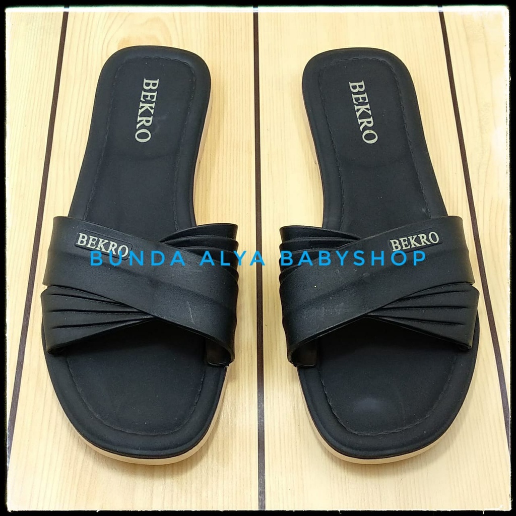 Sandal Wanita Slop Polos Warna Hitam Ukuran 37 Sampai 40 - Sandal Dewasa Flip Flop Anti Slip - Sandal Casual