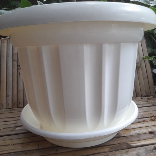tatakan untuk pot 50 cm putih