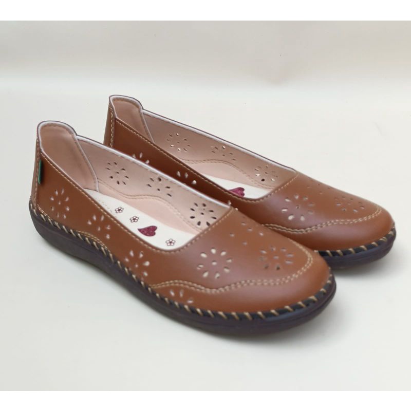 Flat shoes kickers wanita. kode aulia 09