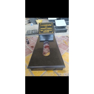 (nota ) batu nisan / Maesan makam /kijing kuburan