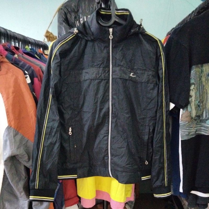 THRIFT JAKET PARASUT OUTDOOR BRAND LECAF PRELOVED