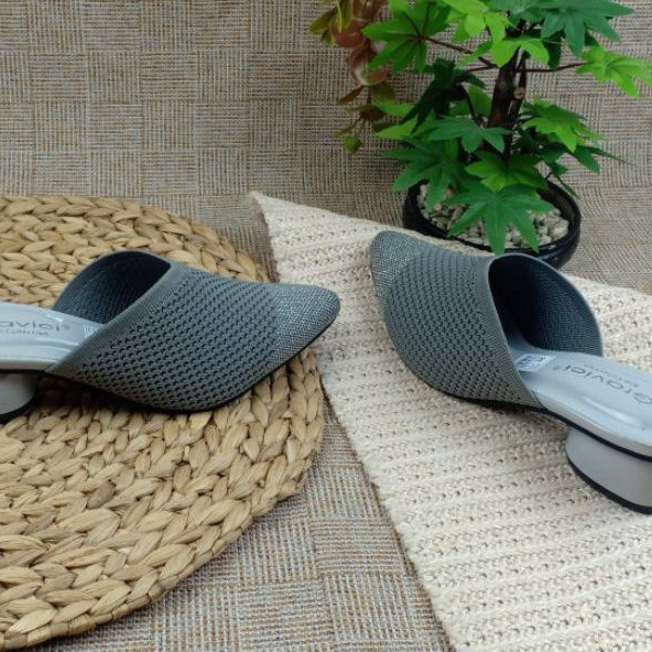 GRAVICI - Sepatu Slip On Mules Wanita Bahan Rajut Import AR 02