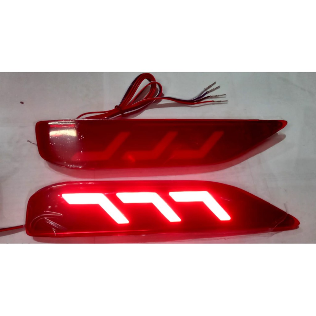 LAMPU BUMPER REFLEKTOR XPANDER/LIVINA 19 UP 3010ARD RED SMOCK SEIN RUNNING