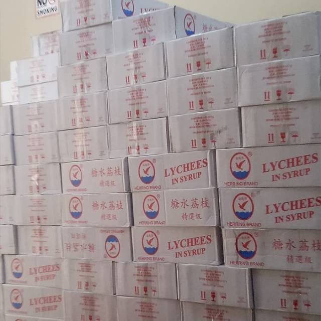 

Herring brand lychee in syrup 567g/l buah leci kaleng