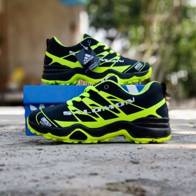 [COD BOSS] SEPATU ADIDAS TRECKIG PRIA /SEPATU RUNING JOGING