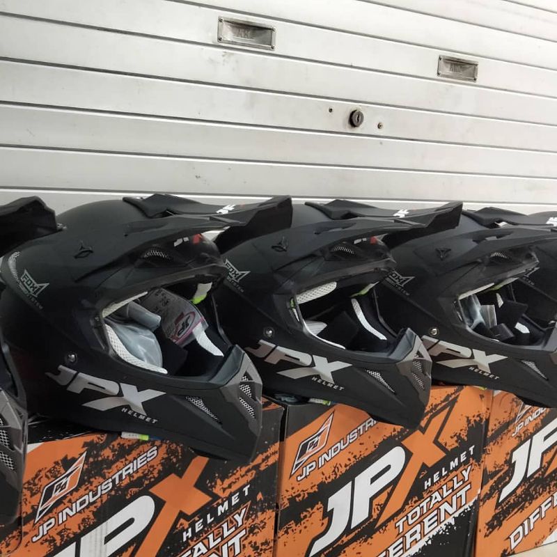 Jual HELM JPX CROSS BLACK DOFF SILVER ORI HELM CROSS JPX HITAM DOFF