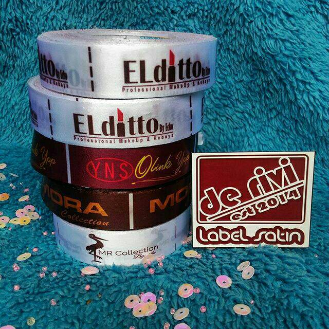 

bahan satin khusus LABEL dan ANTI LUNTUR. uk lebar 2cm