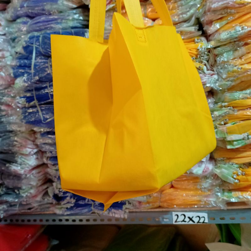 

Tas Goodie Bag Box Nasi Kotak Lipat Samping Spunbond all kotak