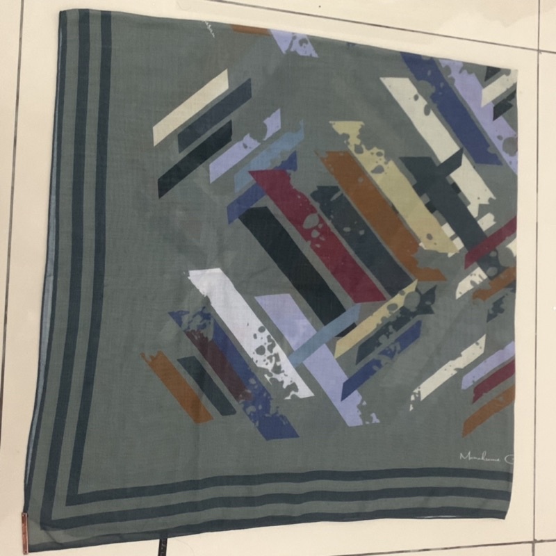 Preloved Scarf Hida Hasan