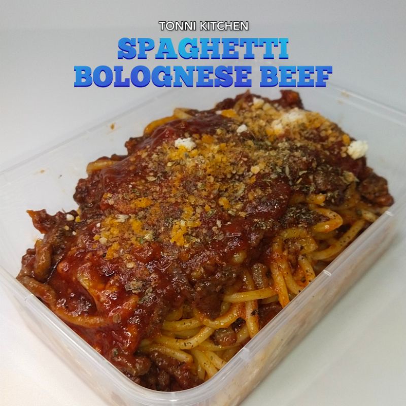 

Spaghetti or Penne Bolognese Beef Best Seller Family Size 20 x 10 dan 20 x 20 cm