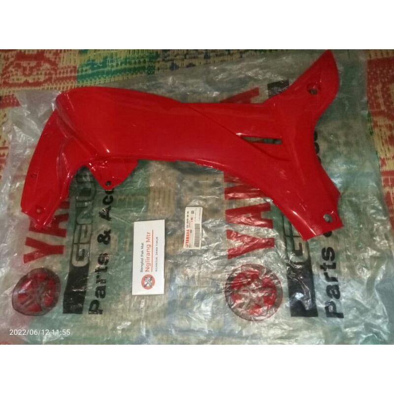 cover under sayap dalam kanan merah Yamaha Jupiter Z Lama Jupiter Burhan original kode part 5TP F839