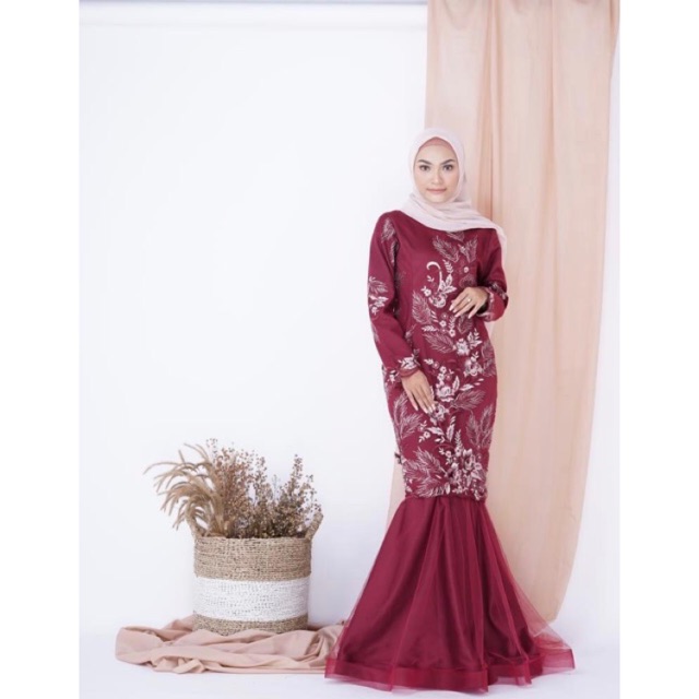 queen luxe kurung