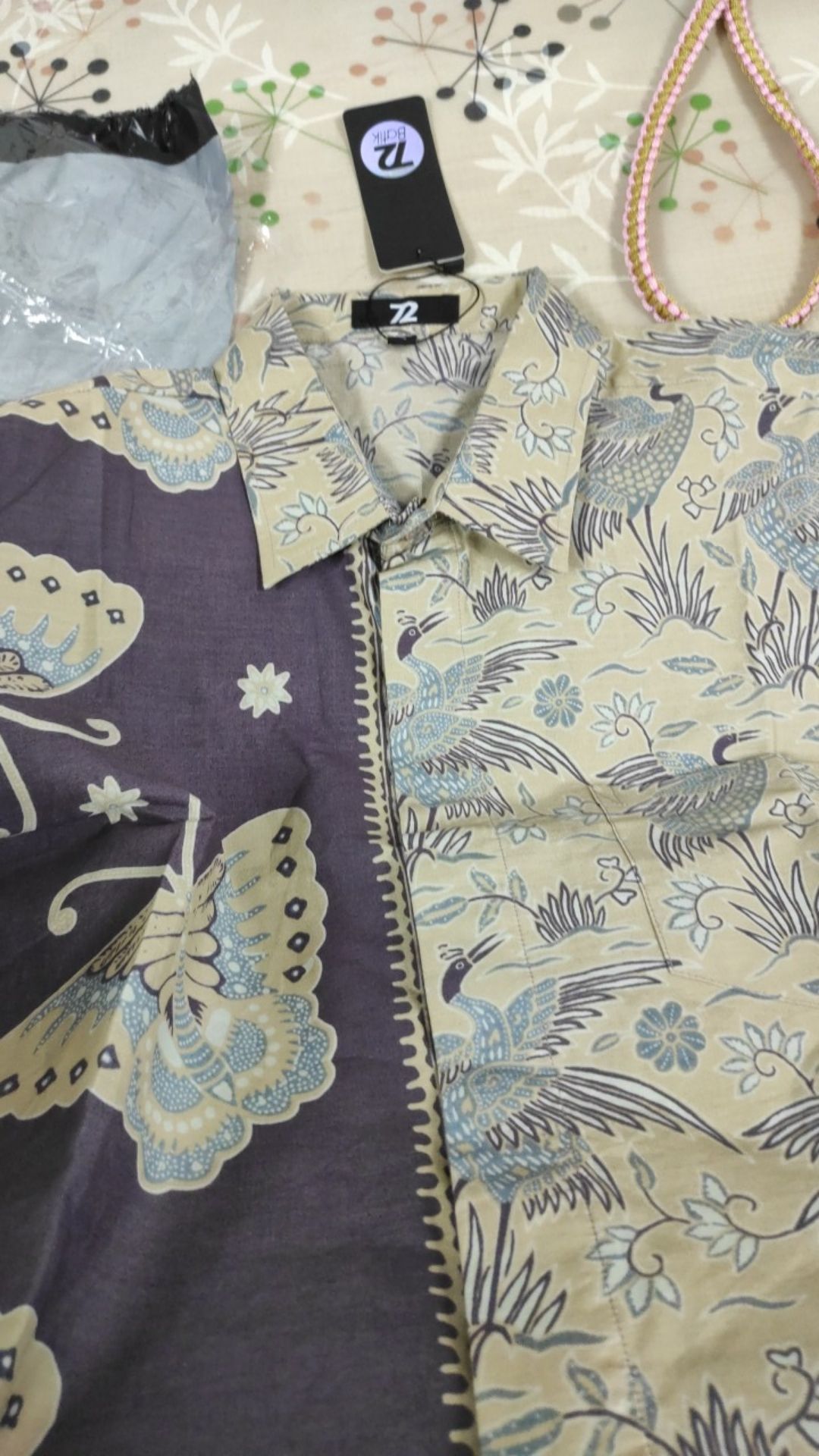 Kemeja Batik Pria Lengan Panjang Premium Bangau Two Tone Pagi Sore Cream Putih Tulang 725903 Cap 72