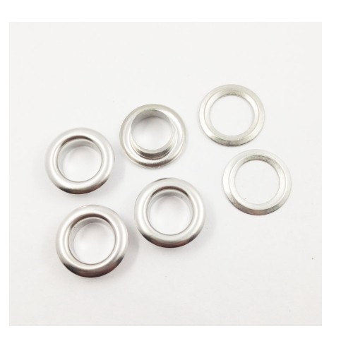 

Tambah Eyelet warna silver untuk hangtag