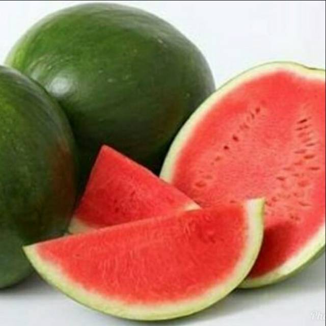 

Buah semangka merah fresh