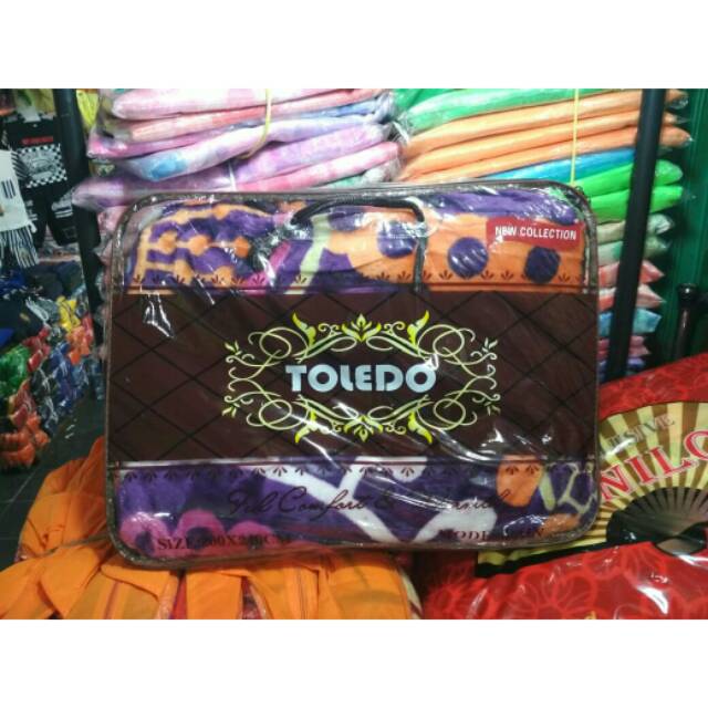 Selimut toledo ukuran 200×240