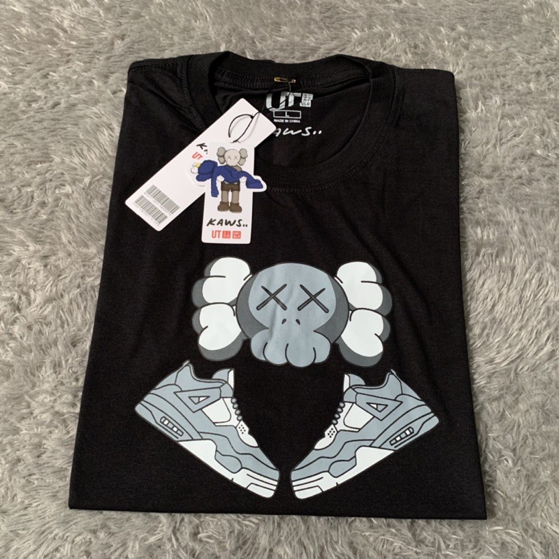 Kaos Tshirt Uniqlo Kaws X Air Jordan Fulltag &amp; Lebel